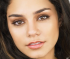 Vestisti e pettina Vanessa Hudgens